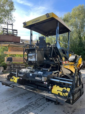 BOMAG Raupenfertiger BF 300 C