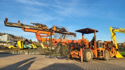 Sandvik Axera 5-126 Tunnel Bohrwagen